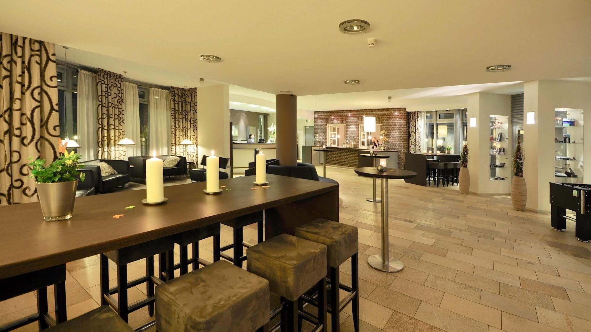 Wellings Romantik Hotel Zur Linde 뫼르스 외부 사진