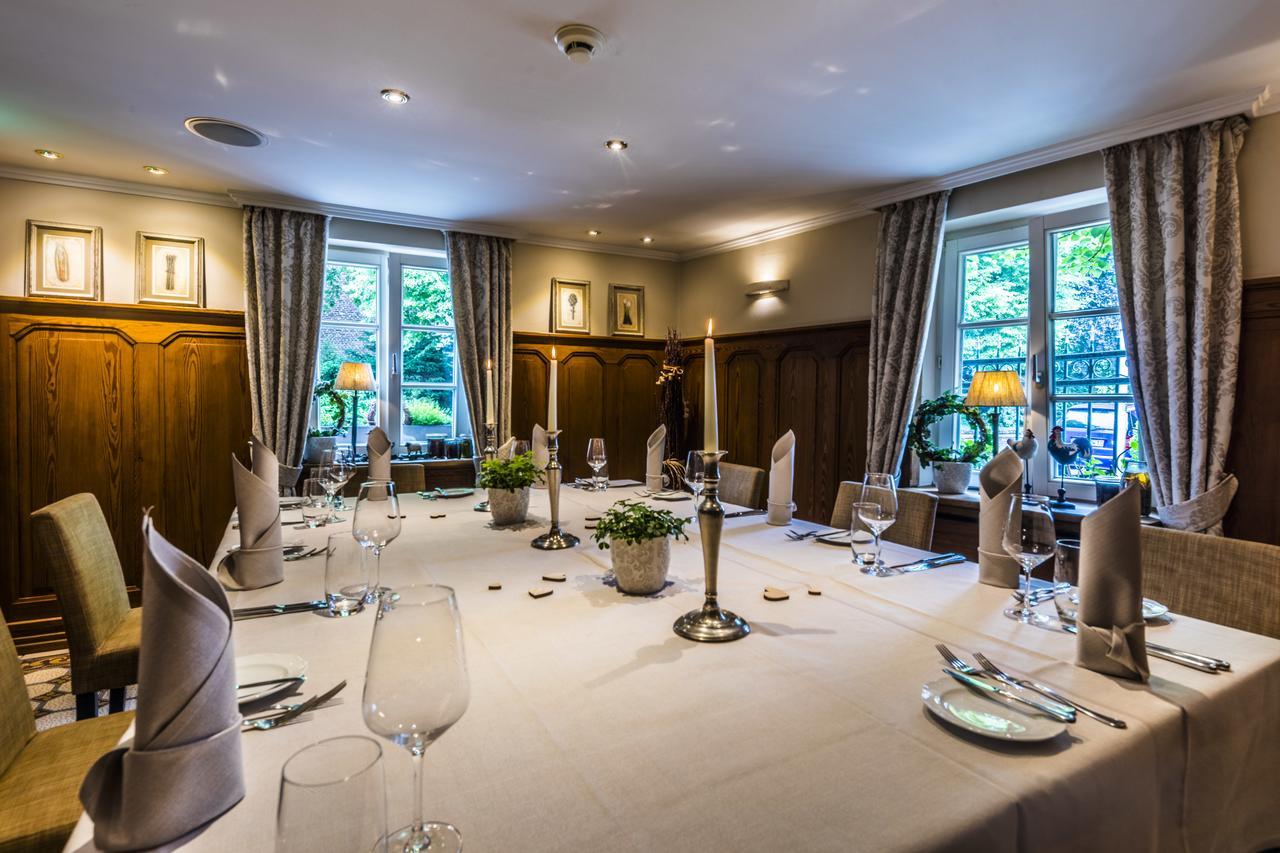 Wellings Romantik Hotel Zur Linde 뫼르스 외부 사진