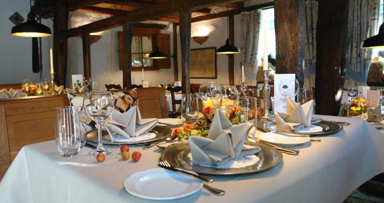 Wellings Romantik Hotel Zur Linde 뫼르스 외부 사진