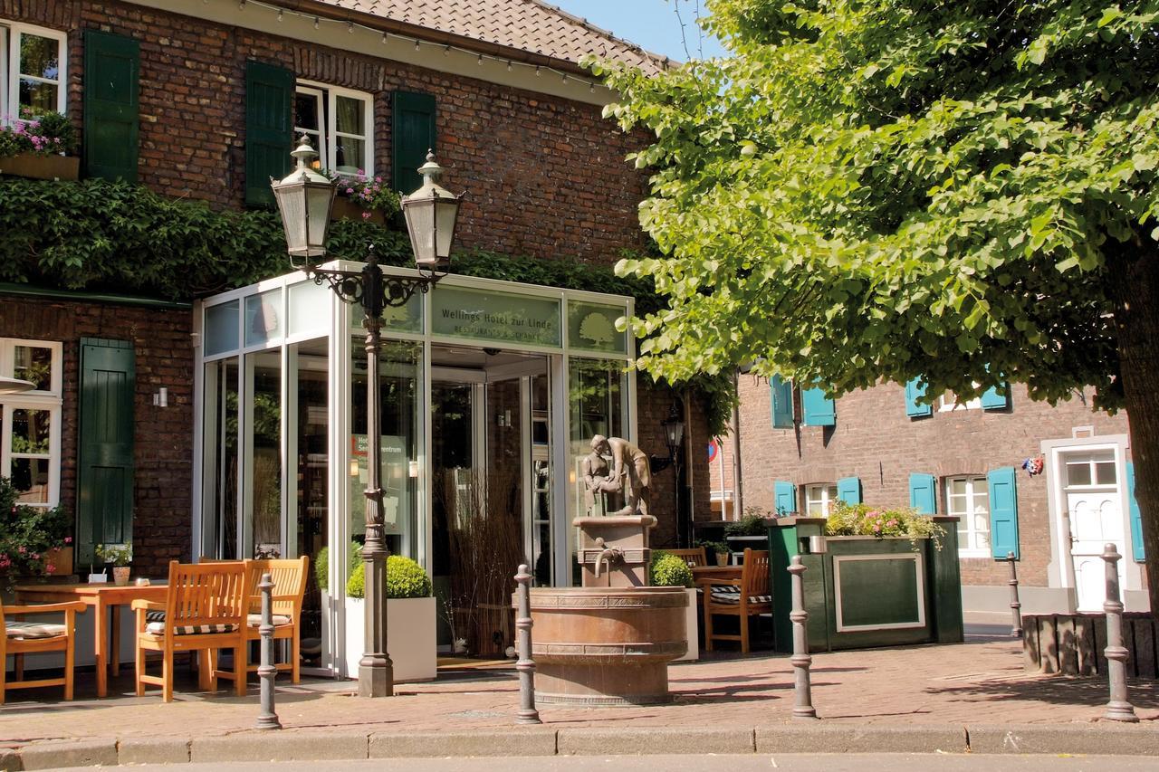 Wellings Romantik Hotel Zur Linde 뫼르스 외부 사진